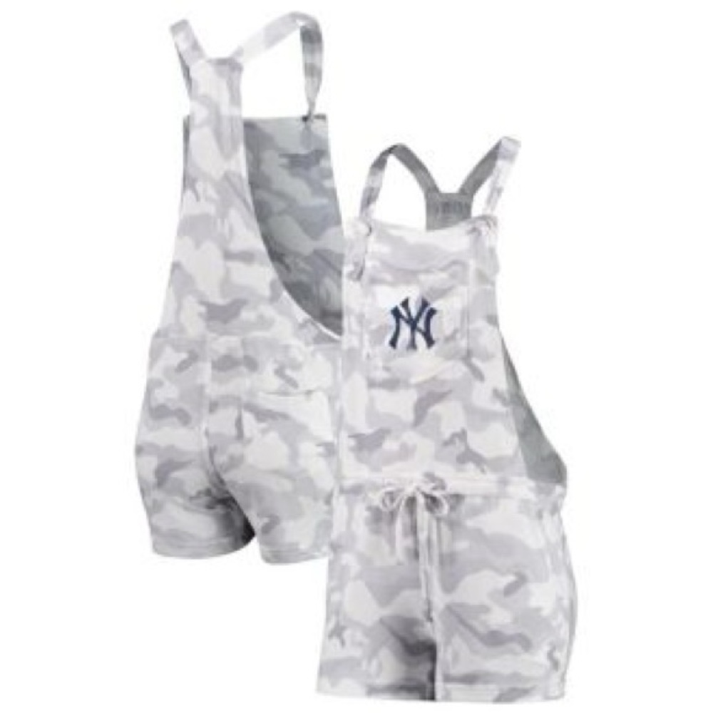 Concepts Sport Gray Camo Overalls Romper with NY Yankees Logo